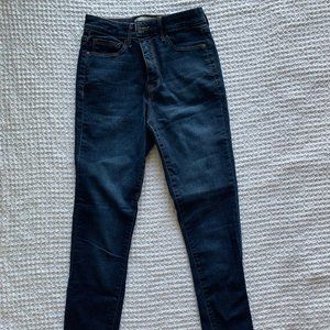 dark wash high-rise skinny jeans